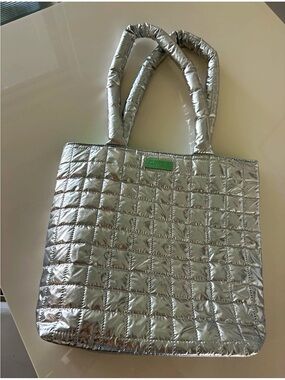 Clinique Silver Quilted Tote Bag Open Top Lined Green Interior Double Handles
